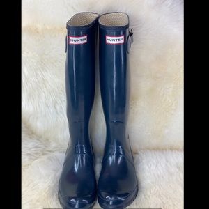 Navy blue Hunter Rain Boots size 8!